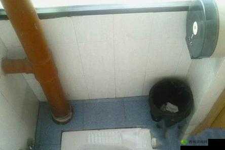 隔墙有眼精品厕拍：窥探隐私的隐秘角落
